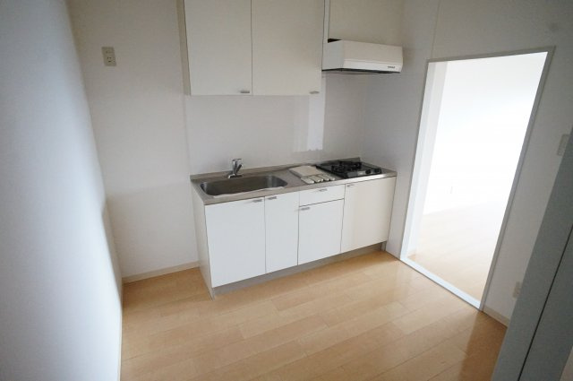 コリンヌ津田沼のキッチン|※別のお部屋の写真です