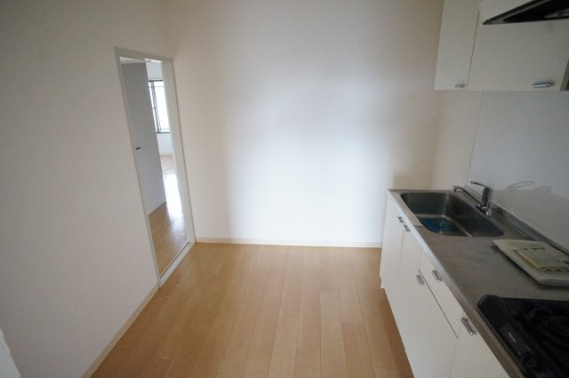 コリンヌ津田沼のキッチン|※別のお部屋の写真です