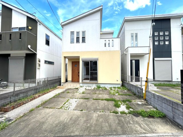 ２沿線利用可能☆リフォーム完了の美宅☆並列駐車２台OK☆坪庭あり☆京田辺市宮津灰崎の外観|外観