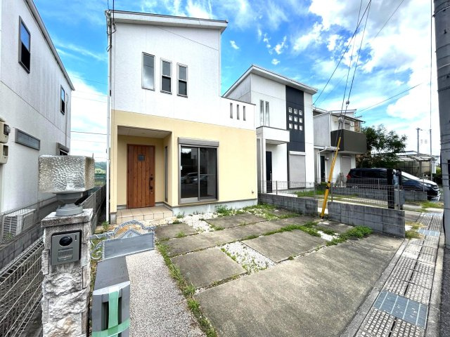 ２沿線利用可能☆リフォーム完了の美宅☆並列駐車２台OK☆坪庭あり☆京田辺市宮津灰崎の外観|外観