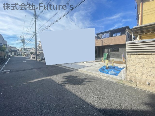 三郷市早稲田6丁目　新築戸建　全1棟の前面道路含む現地写真|前面道路含む現地写真です。