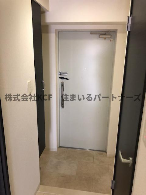 ソレイユ中央の玄関|シンプルで使いやすい玄関です