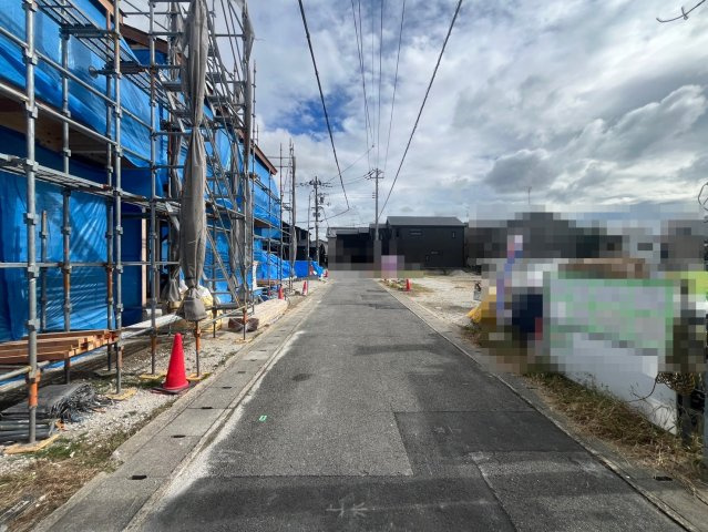 京阪本線『淀』駅まで徒歩８分♪お財布にも優しいオール電化４ＬＤＫ住宅◎伏見区淀下津町１期の前面道路含む現地写真|前道含む現地
現況：建築中（令和６年１０月撮影）