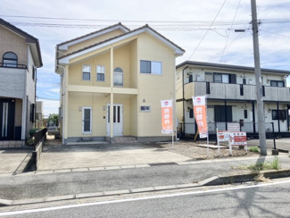 【前面道路含む現地写真】