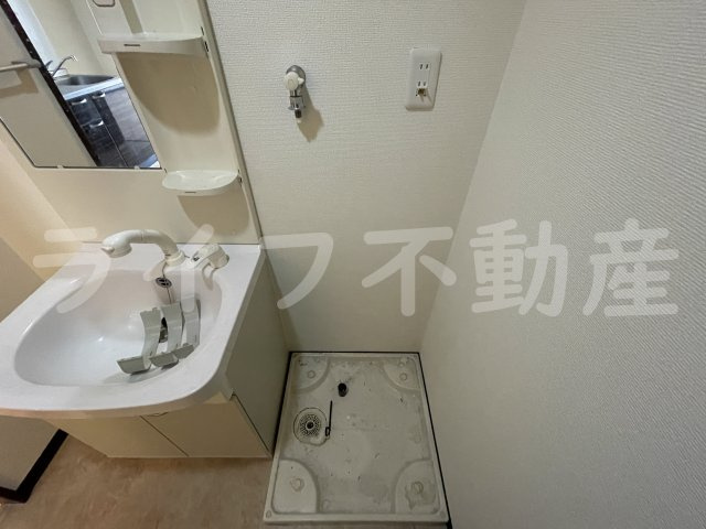 プロミネンスの洗面所|ゆったりとスペースのある洗面所