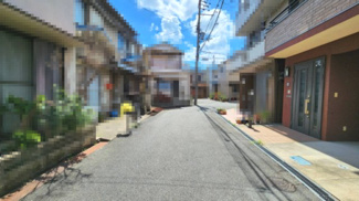 【前面道路含む現地写真】