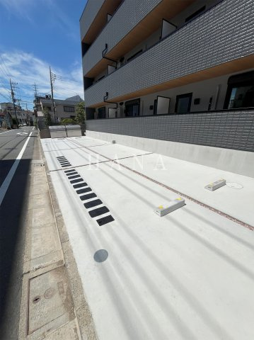 ウエスト・ハイランド・コート の駐車場