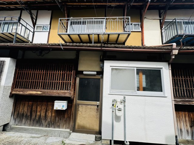 北袋町テラスハウスの外観