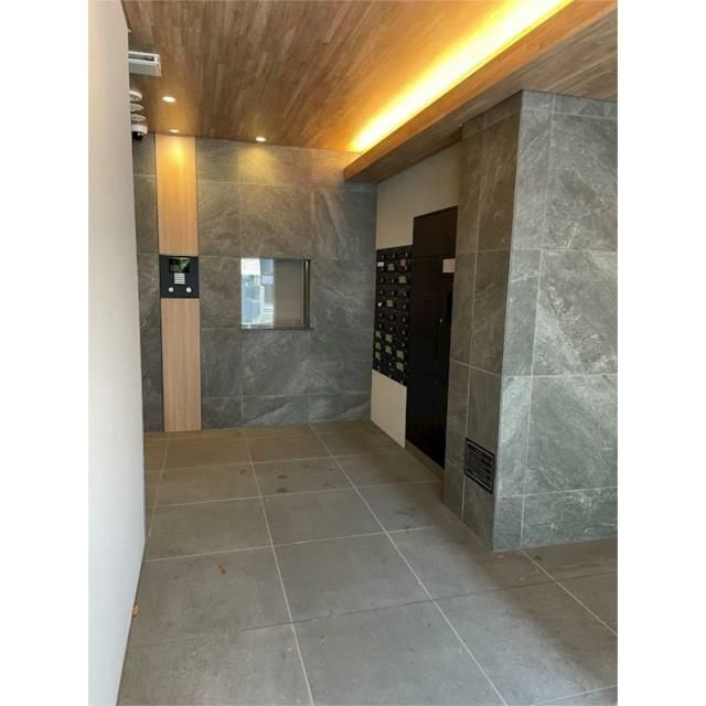 CREAL premier笹塚のエントランス