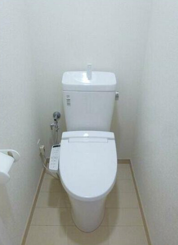 モナンジュ御井のトイレ|快適な温水洗浄便座トイレです