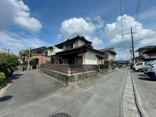 野中町戸建の前面道路含む現地写真