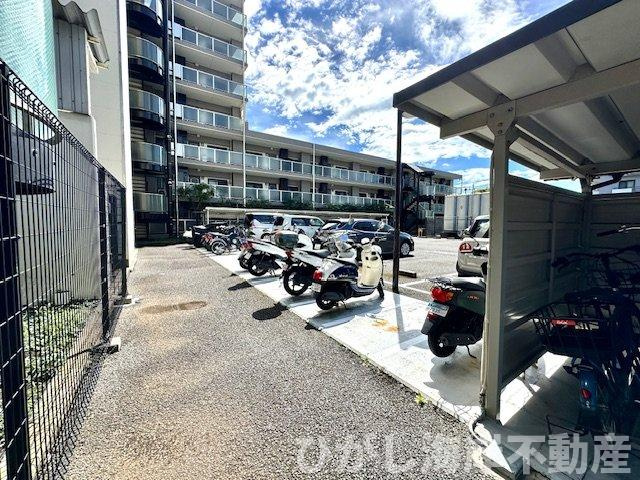 リノア湘南辻堂の駐車場|敷地内二輪車置場