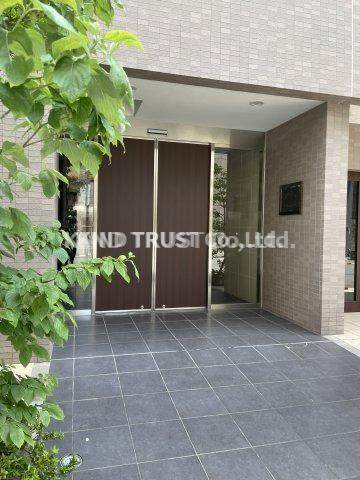 アミティエ扇町公園のエントランス|ゆとりのあるエントランスです