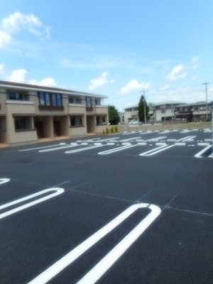 【駐車場】 | エアリーズ フィーレⅢ | 駐車場があります