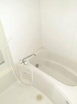 日々の疲れを癒すお風呂付です