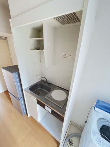 冷蔵庫と洗濯機付きです。