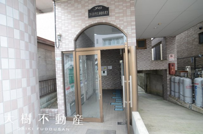 【エントランス】 | ペット飼育可　ファーストクラス海老名第3　４階１LDK　リフォーム済み