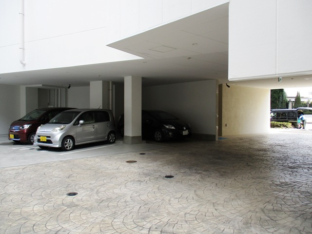 KAGAYAKI　SQUAREの駐車場