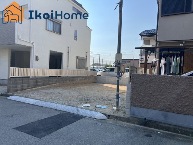 明石市大久保町わかば　新築一戸建　1号棟の駐車場|●年中無休：当日予約可●　西区、垂水区、明石市初。弊社は契約前に新築戸建の住宅診断を無料で行っています