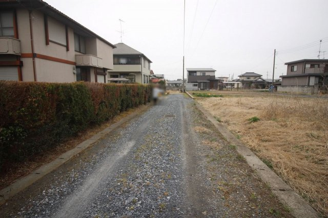 筑西市小川の前面道路含む現地写真|南西側道路（2022年3月撮影）