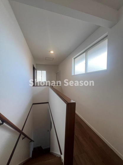 【内装】 | 全室南面に窓があり、明るいお部屋で日中心地良く過ごせますよ♪