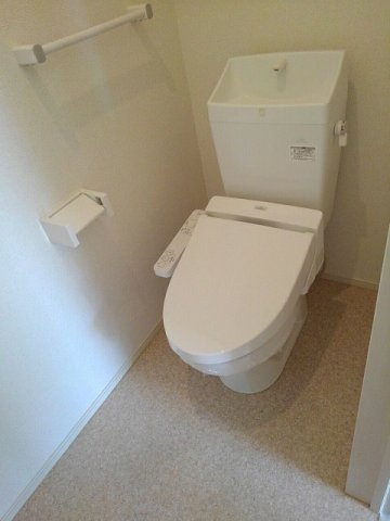 レインボー國府　Ｄのトイレ|落ち着いたトイレです