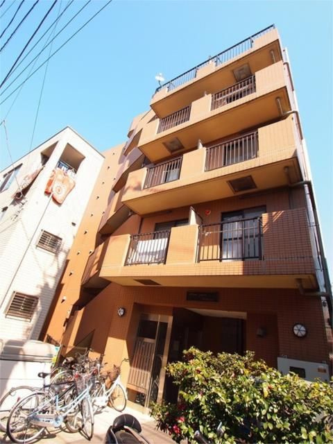 フラワーガーデンワタナベの外観
