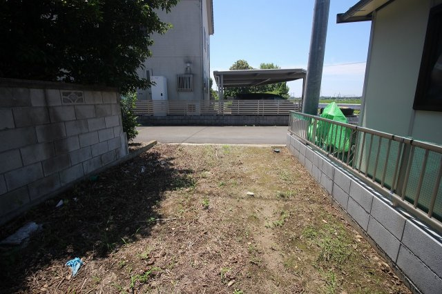 筑西市菅谷の外観|敷延部分より前面道路（2023年6月撮影）