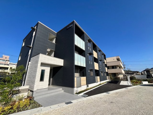 クレアトゥールの外観