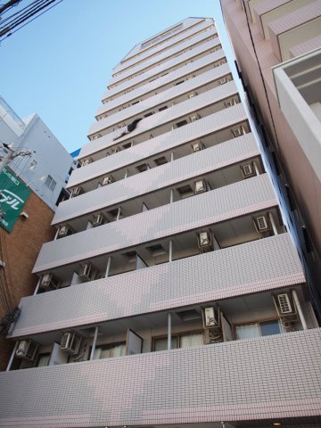 大阪市西区南堀江３丁目の賃貸マンションの外観