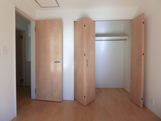 井田戸建の内装