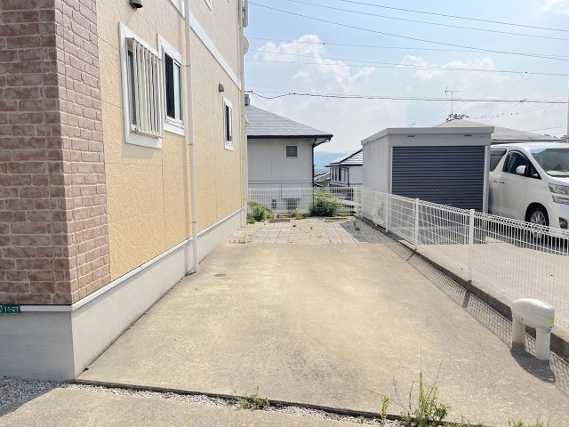 水城６丁目戸建ての駐車場