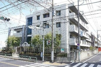 【外観】 | ラ・ヴィータ都立家政 | 鉄筋コンクリート造のがっちりとした建物。