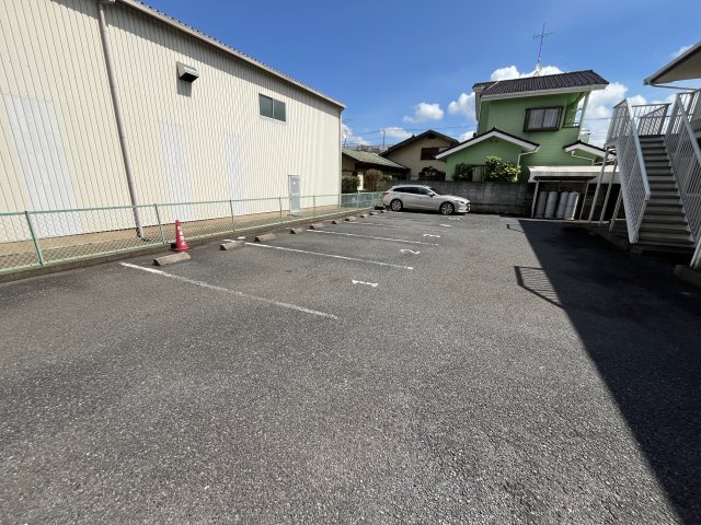 グリーンハイツの駐車場|駐車場に車を止められます