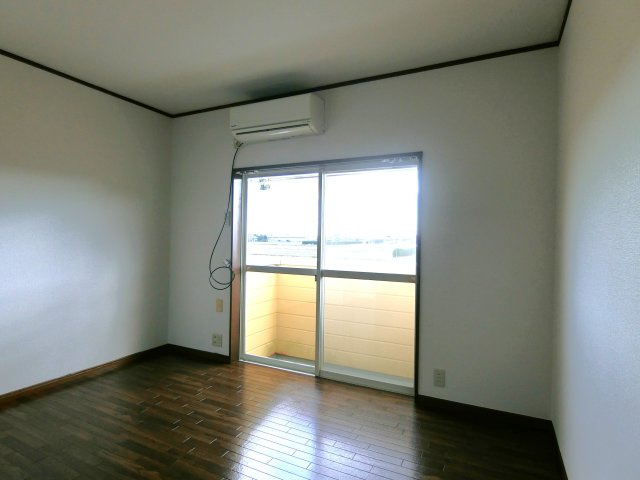 プレステージ家之子の洋室