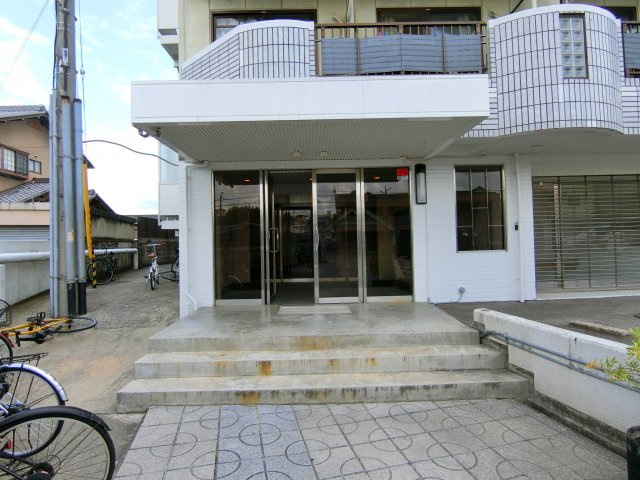 スクエアメゾン阪南のエントランス