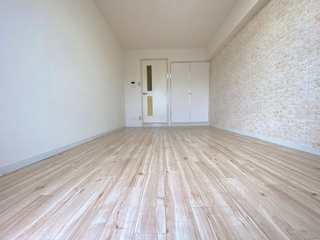 スクエアメゾン阪南の寝室|同物件別部屋