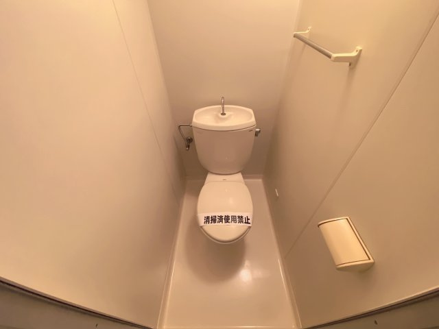 スクエアメゾン阪南のトイレ|同物件別部屋