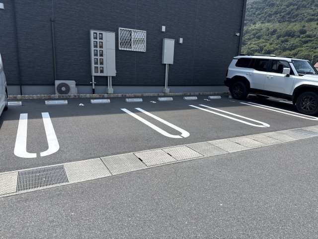 赤穂市アパートの駐車場