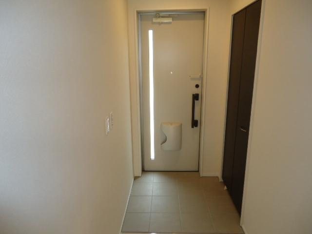 グランディールTSの玄関