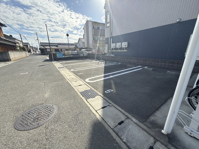 グランディールTSの駐車場