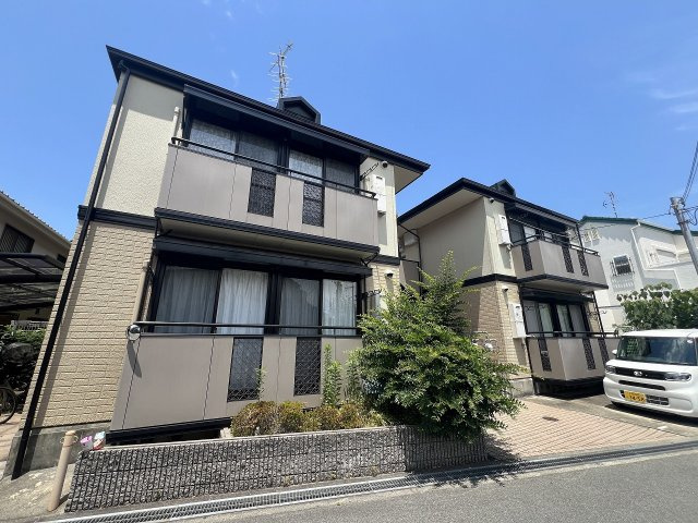 コート・ベージュの外観