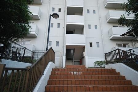 スカイテラスのエントランス