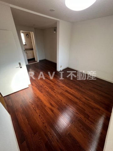 生野区中川一丁目店舗　BRAVI不動産の居間・リビング|【生野区中川一丁目店舗付住宅】使いやすいリビングです