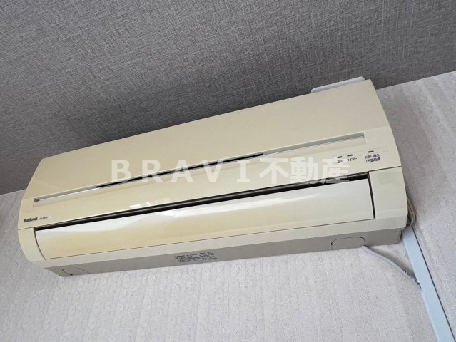 生野区中川一丁目店舗　BRAVI不動産の設備|【生野区中川一丁目店舗付住宅】エアコン