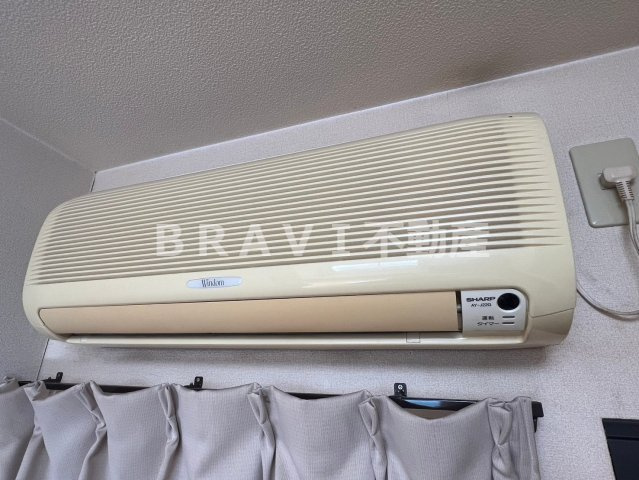 生野区中川一丁目店舗　BRAVI不動産の設備|【生野区中川一丁目店舗付住宅】エアコン