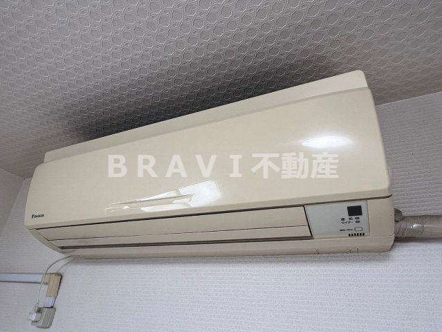生野区中川一丁目店舗　BRAVI不動産の設備|【生野区中川一丁目店舗付住宅】エアコン