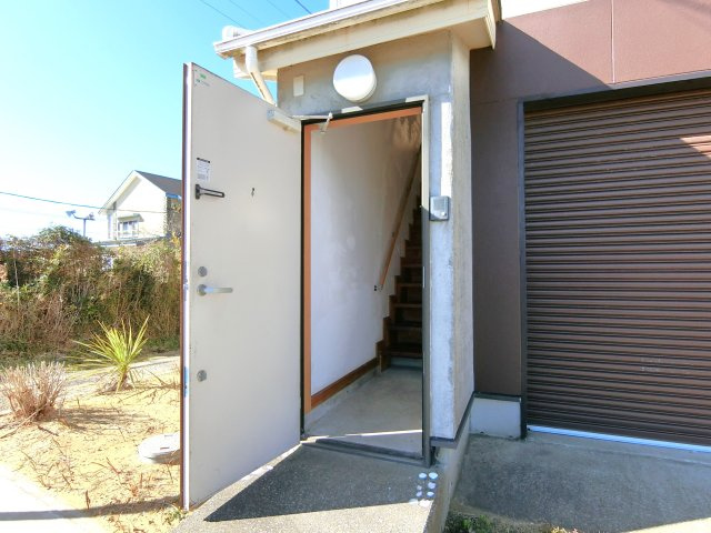 九十九里Beach　Garege　Houseの玄関