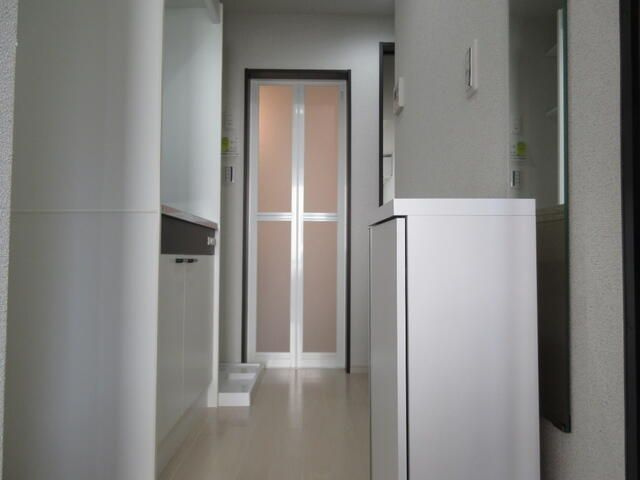 カロクティルの内装|明るい室内です