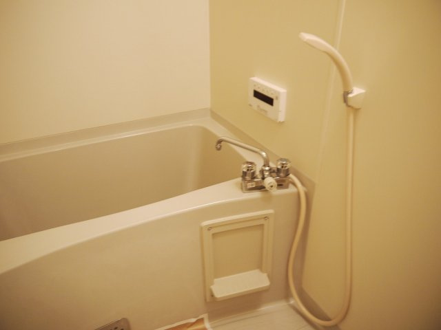 ファミーユ21 Ａ棟の浴室